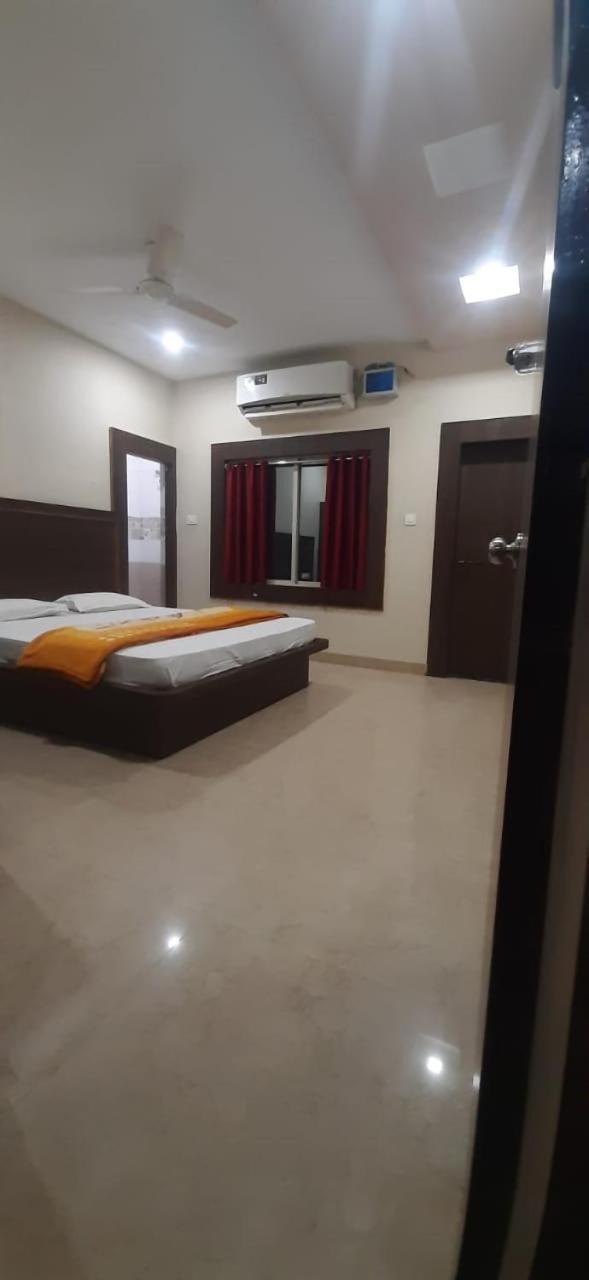 Hotel Sea Queen Puri Buitenkant foto